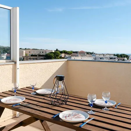 Pavillon Avec Solarium, Piscine Et Parking A Narbonne-plage - Fr-1-409-222 Vila