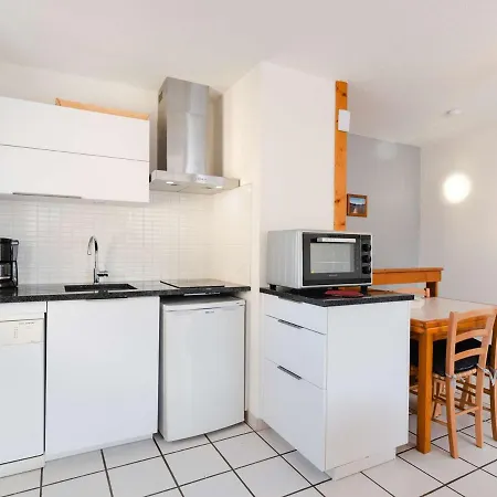 Pavillon Avec Solarium, Piscine Et Parking à Narbonne-plage - Fr-1-409-222 * Narbona
