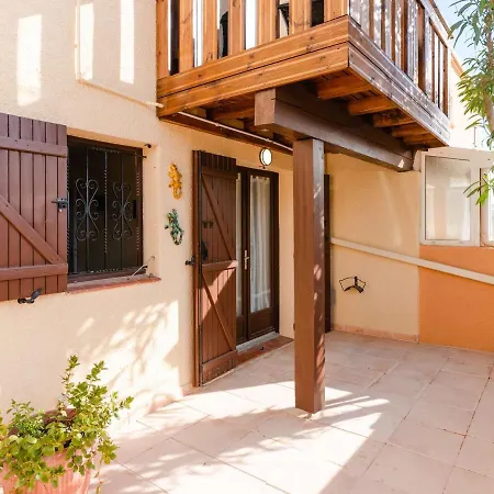 Pavillon Avec Solarium, Piscine Et Parking A Narbonne-plage - Fr-1-409-222
