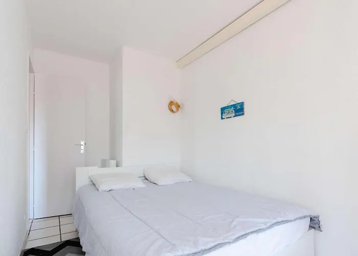 Pavillon Avec Solarium, Piscine Et Parking A Narbonne-plage - Fr-1-409-222 וילה נרבון