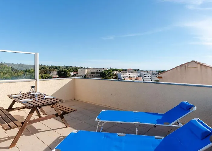 Pavillon Avec Solarium, Piscine Et Parking A Narbonne-plage - Fr-1-409-222 *